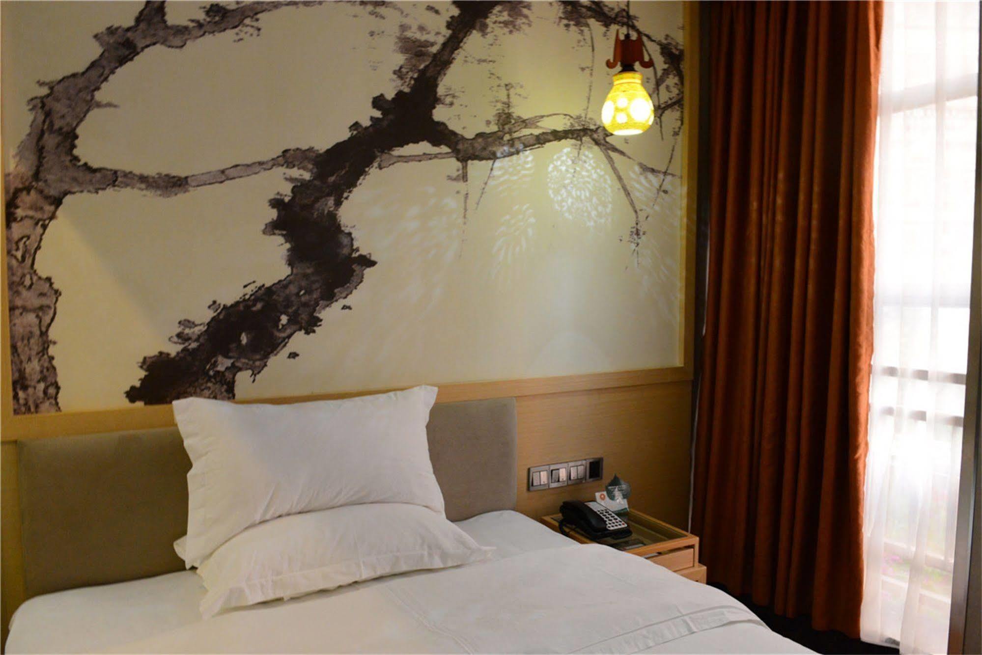Xinghe Yuezhi S Hotel To Guangzhou Yuexiu Park Railway Station Subway Station -Conference Centerbaima Clothing City Flagship Store--Reputation Preferred Kültér fotó